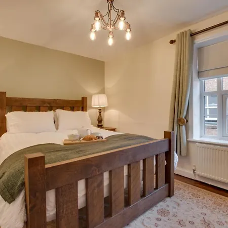2 Bed In Oc-w451 휫비